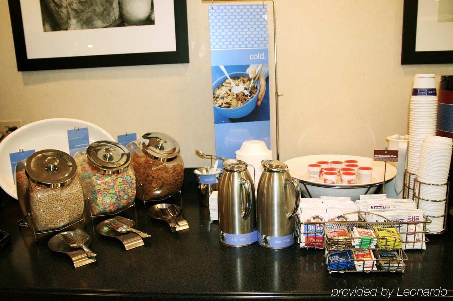 Hampton Inn Richmond-Mechanicsville Restoran gambar
